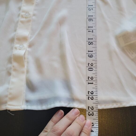 Zara White Ivory Button Down Shirt Blouse Top Long Sleeves Size Small - Picture 7 of 9
